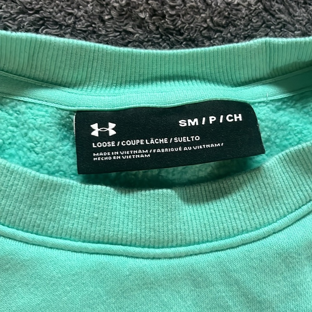Under Armor crew neck sweatshirt - Picture 3 of 3